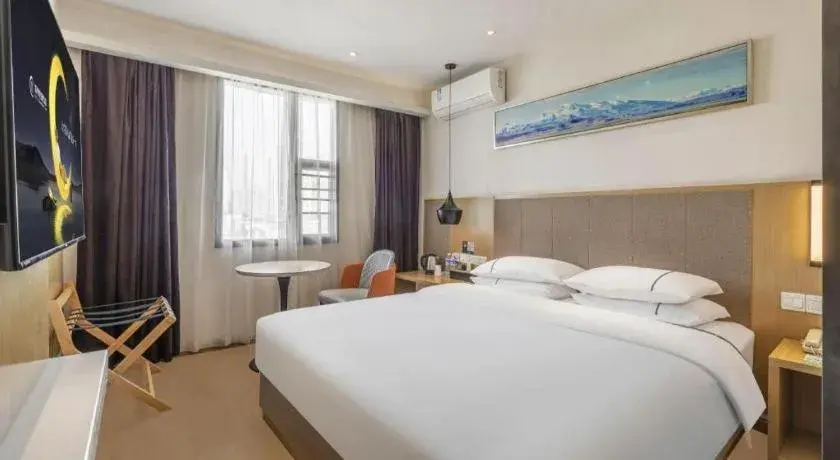 Bed in City Comfort Inn Wuhan Jianghan Road Liuduqiao Metro Station Bed in City Comfort Inn Wuhan Jianghan Road Liuduqiao Metro Station