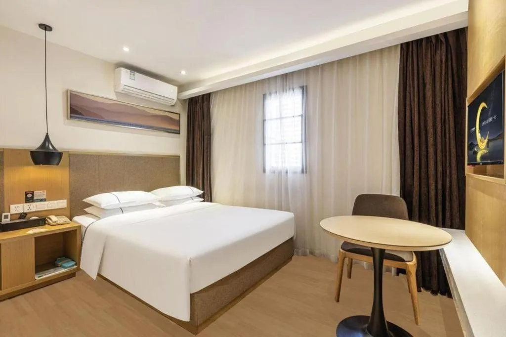 Bed in City Comfort Inn Wuhan Jianghan Road Liuduqiao Metro Station
