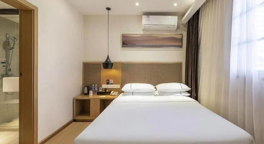 Bed in City Comfort Inn Wuhan Jianghan Road Liuduqiao Metro Station