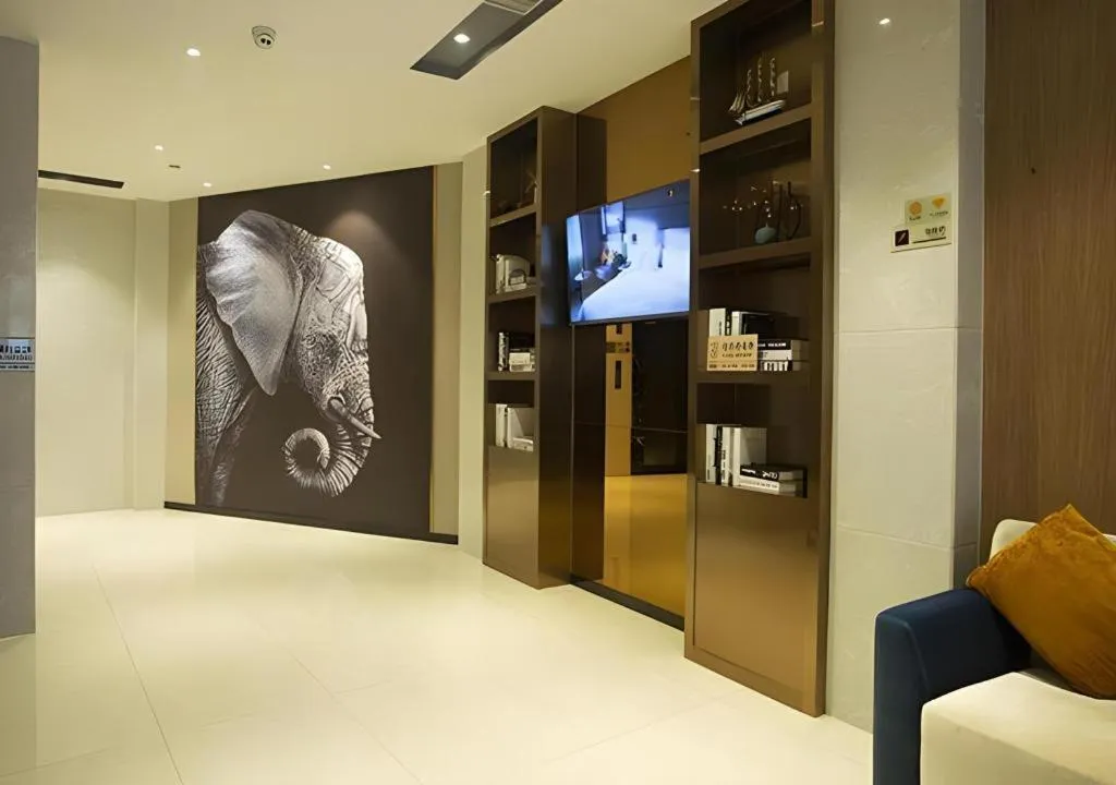 Jtour Inn Huanggang Wuxue City Square