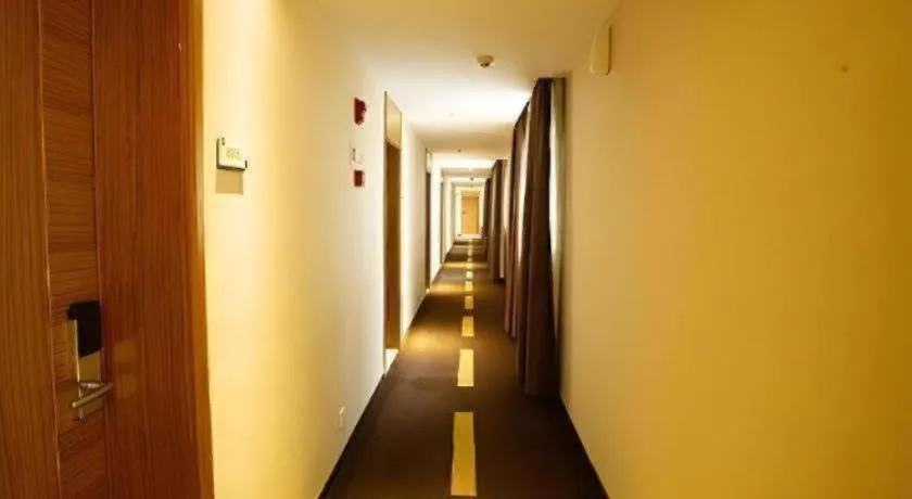 Jtour Inn Huanggang Wuxue City Square