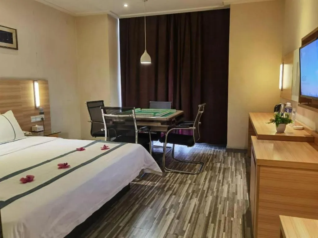 Bed in City Comfort Inn Wuhan Panlongcheng Baishang Shopping Center