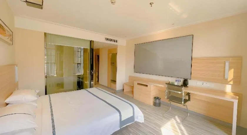 Bed in City Comfort Inn Wuhan Panlongcheng Baishang Shopping Center