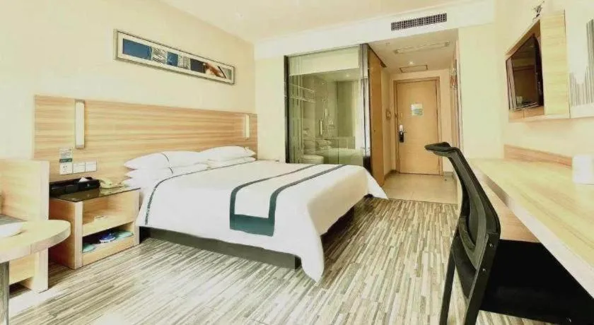 Bed in City Comfort Inn Wuhan Panlongcheng Baishang Shopping Center