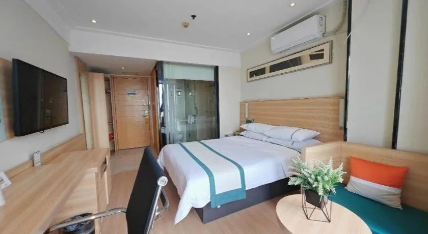 Bed in City Comfort Inn Wuhan Sports Center Sanjiaohu Metro Station