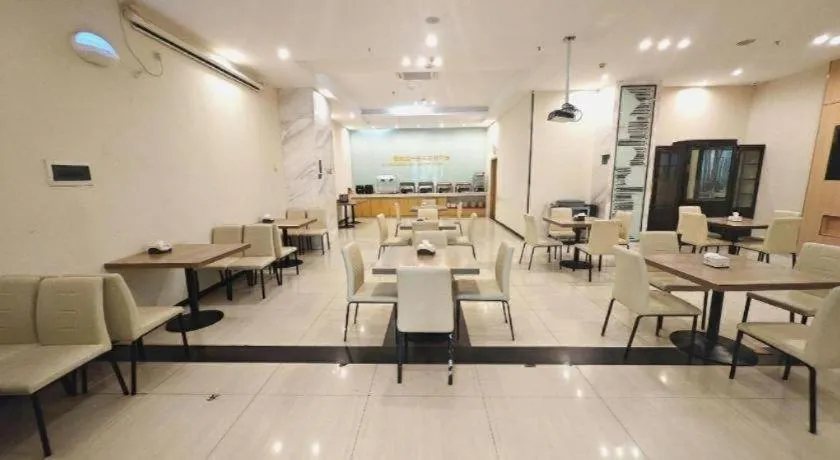 City Comfort Inn Wuhan Sports Center Sanjiaohu Metro Station