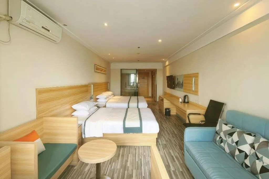 Bed in City Comfort Inn Wuhan Sports Center Sanjiaohu Metro Station