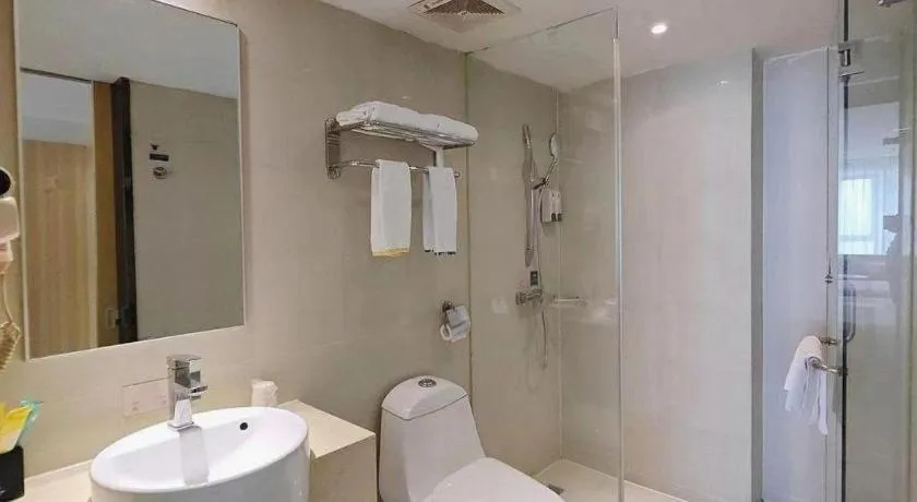 City Comfort Inn Wuhan Sports Center Sanjiaohu Metro Station