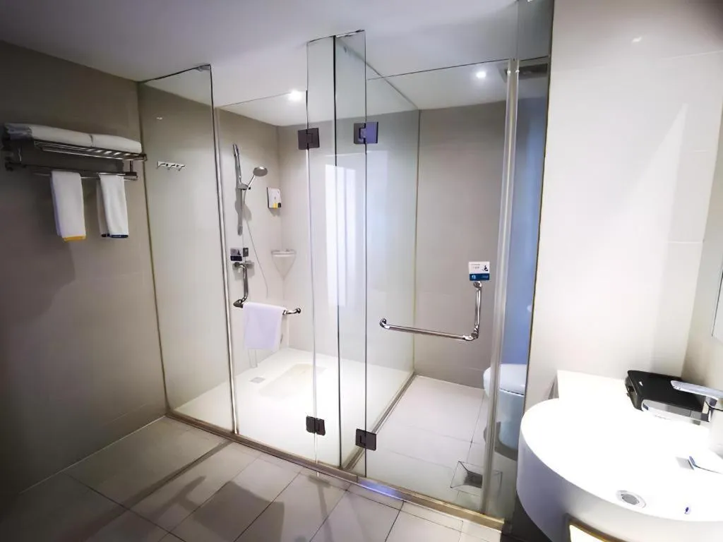 City Comfort Inn Wuhan Sports Center Sanjiaohu Metro Station