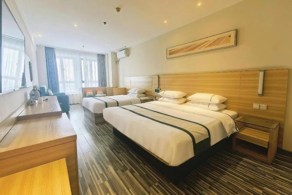 Bed in City Comfort Inn Wuhan Sports Center Sanjiaohu Metro Station