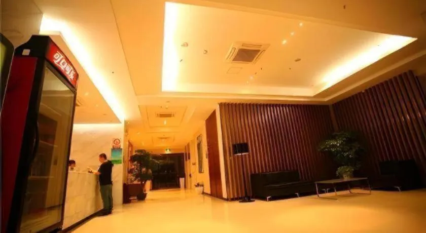 City Comfort Inn Wuhan Sports Center Sanjiaohu Metro Station