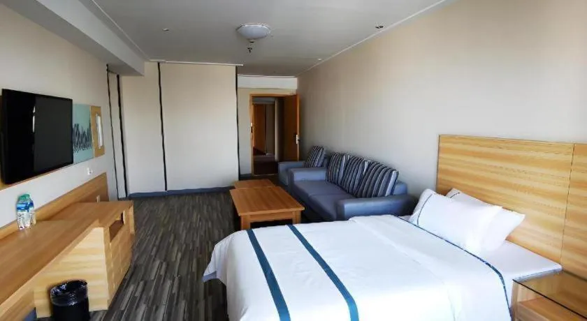 Bed in City Comfort Inn Wuhan Sports Center Sanjiaohu Metro Station