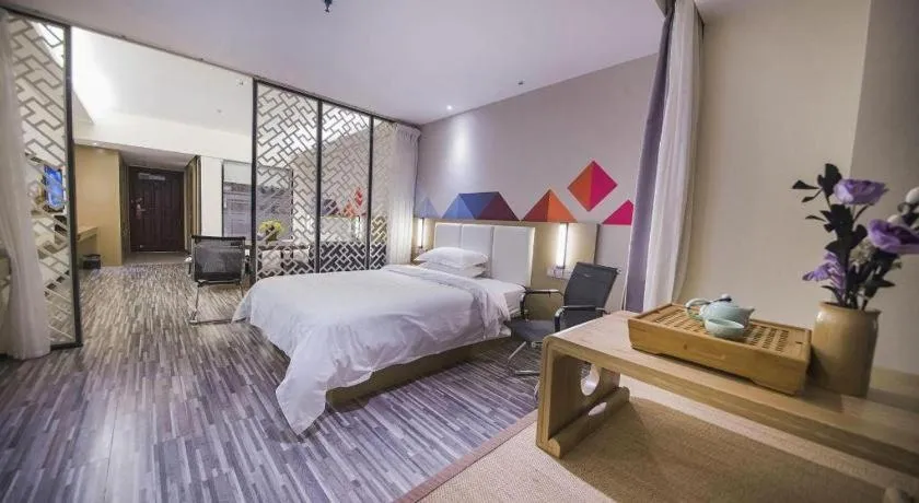 Bed in Borrman Hotel Guilin High-speed Railway North Station Evergrande Plaza