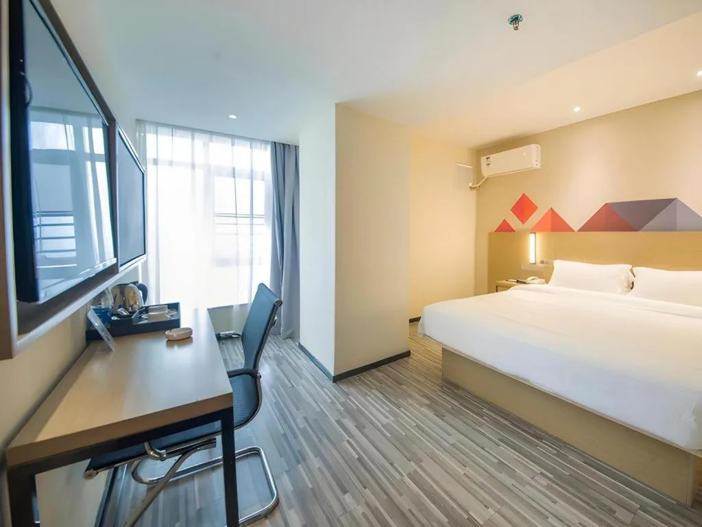 Bed in Borrman Hotel Guilin High-speed Railway North Station Evergrande Plaza