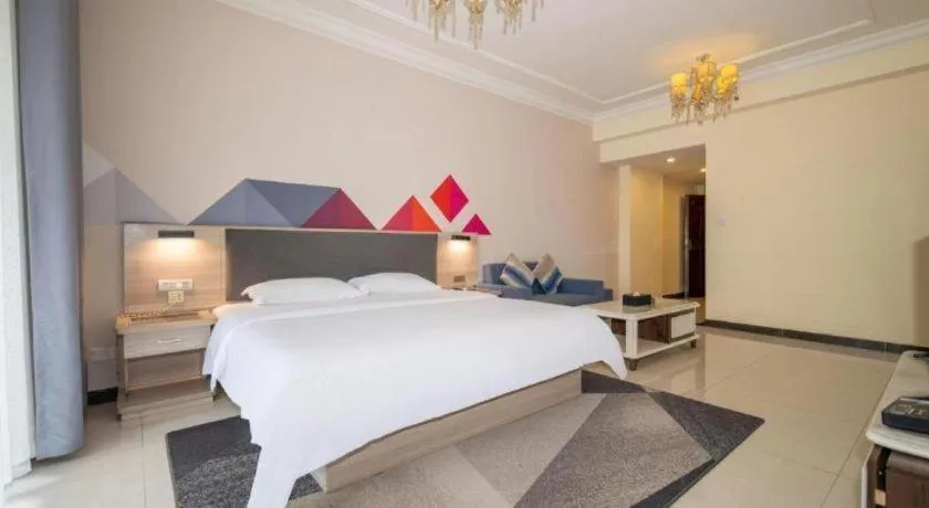 Bed in Borrman Hotel Guilin High-speed Railway North Station Evergrande Plaza