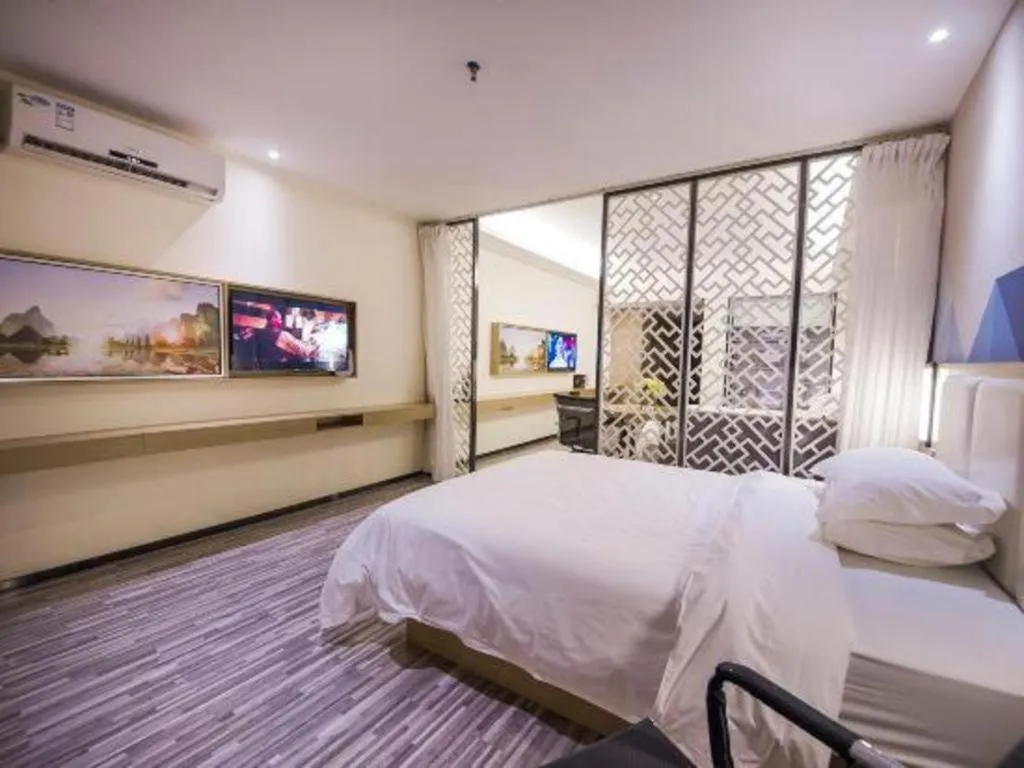 Bed in Borrman Hotel Guilin High-speed Railway North Station Evergrande Plaza