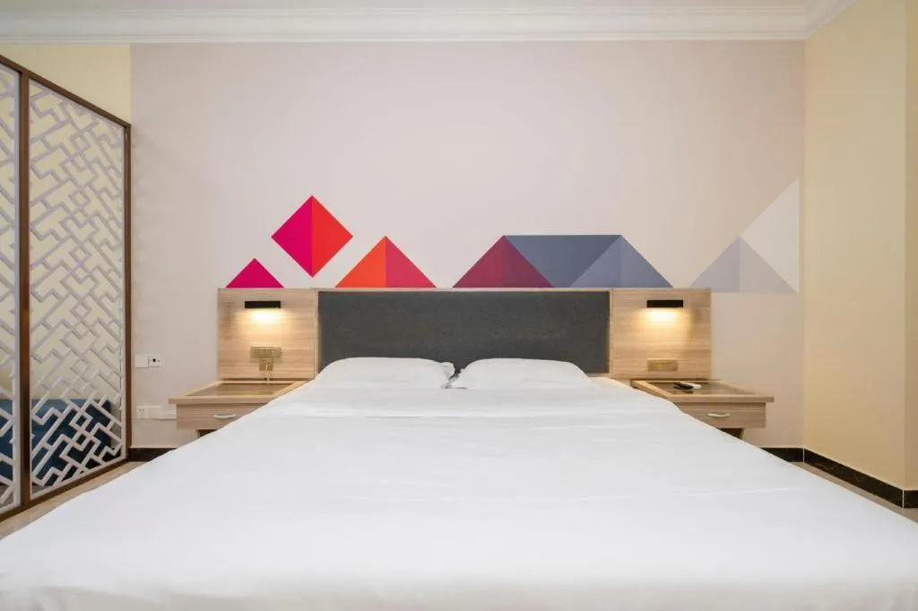 Bed in Borrman Hotel Guilin High-speed Railway North Station Evergrande Plaza