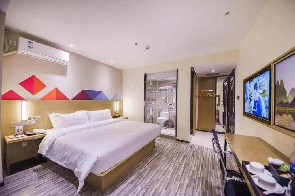 Bed in Borrman Hotel Guilin High-speed Railway North Station Evergrande Plaza