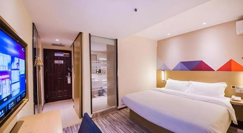 Bed in Borrman Hotel Guilin High-speed Railway North Station Evergrande Plaza