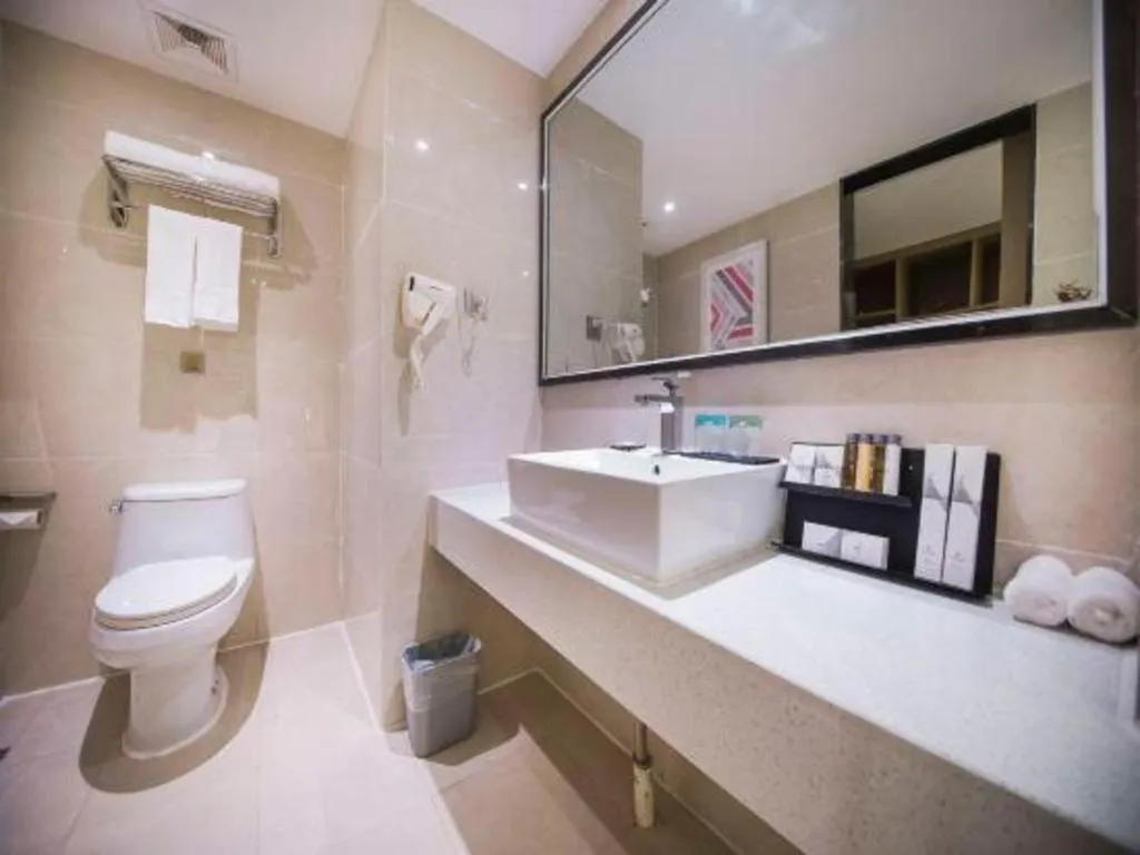 Borrman Hotel Guilin High-speed Railway North Station Evergrande Plaza