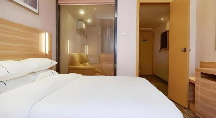 Bed in City Comfort Inn Guangzhou Luyuan Road Taojin Metro Station