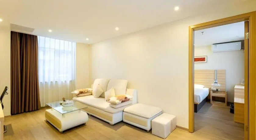 Bed in City Comfort Inn Guangzhou Luyuan Road Taojin Metro Station