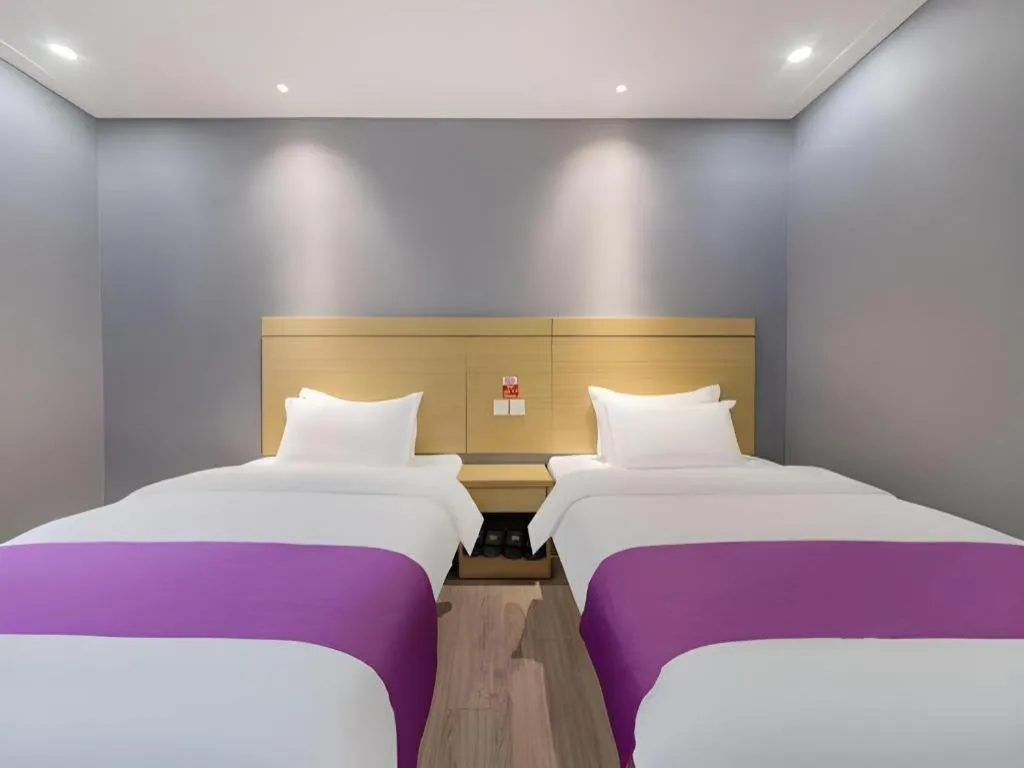 Bed in Ying Feng Yuan Hotel