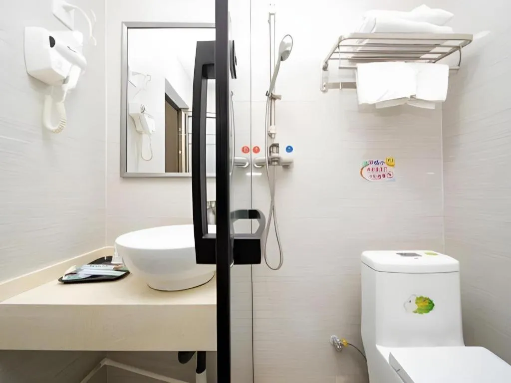 Ying Feng Yuan Hotel