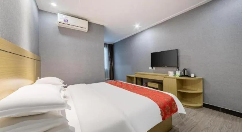 Bed in Ying Feng Yuan Hotel