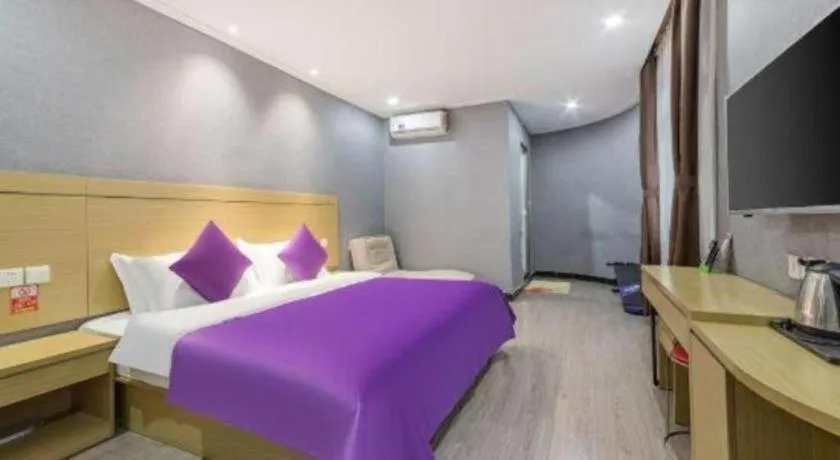 Bed in Ying Feng Yuan Hotel