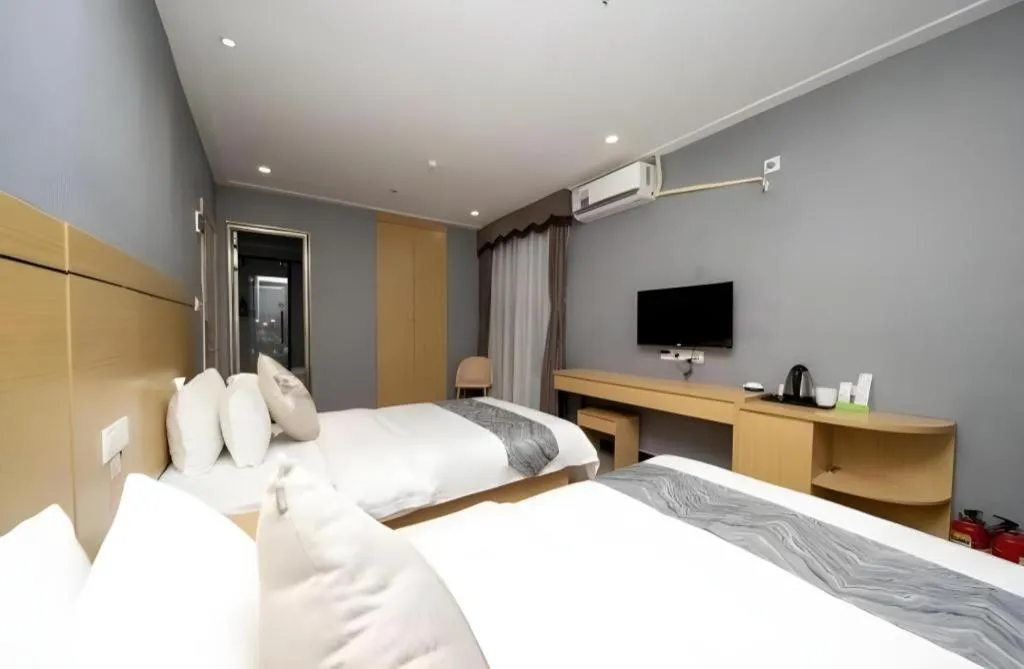 Bed in Ying Feng Yuan Hotel