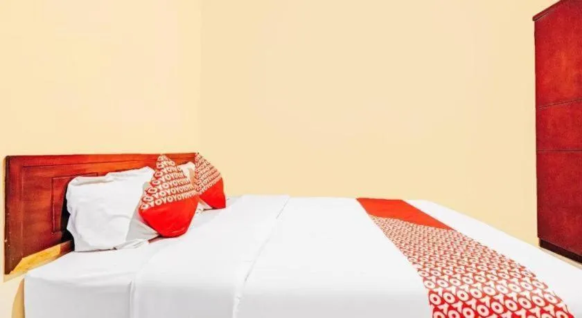 Bed in OYO Maleo Exclusive Residence near Universitas Kristen Maranatha