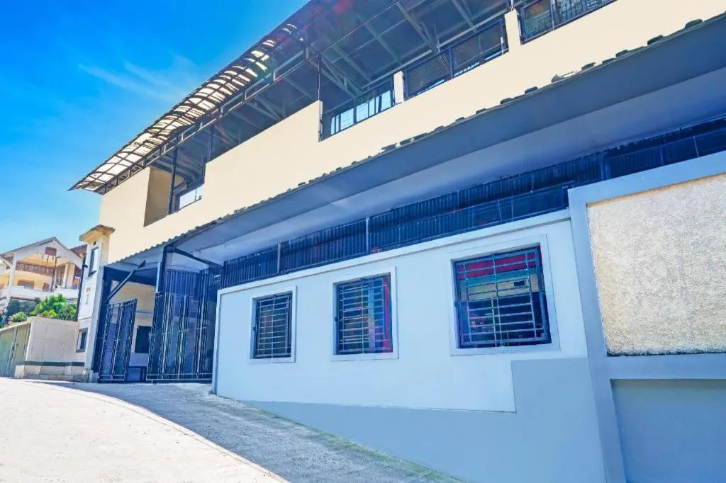 OYO Maleo Exclusive Residence near Universitas Kristen Maranatha