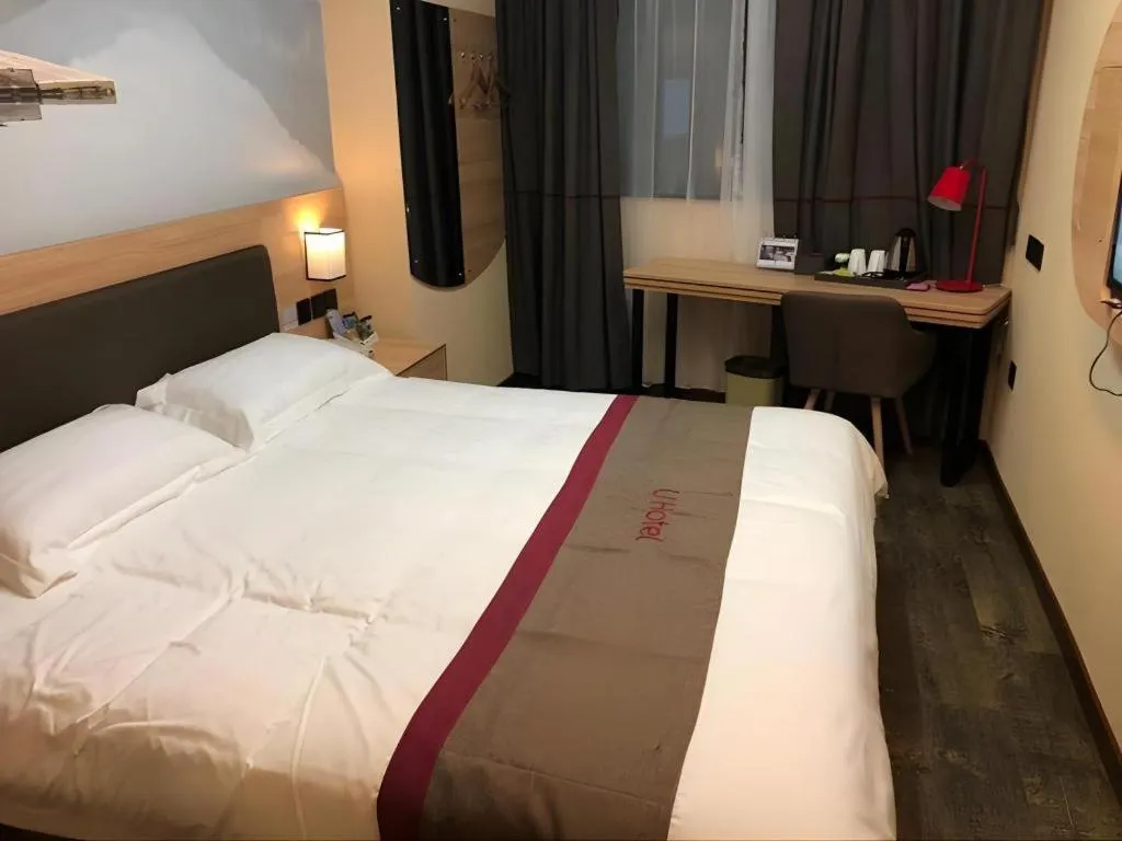 Bed in Thank Inn Hotel Anhui Chuzhou Fengyang County Bus Station