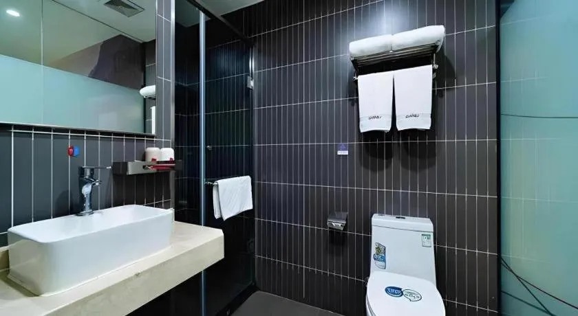 Thank Inn Hotel Anhui Chuzhou Fengyang County Bus Station