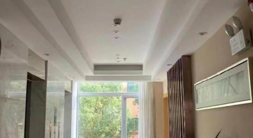 City Comfort Inn Wuhan Tianhe Airport Julong Avenue Metro Station