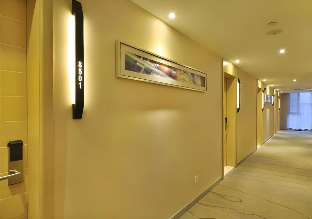 City Comfort Inn Wuhan Tianhe Airport Julong Avenue Metro Station