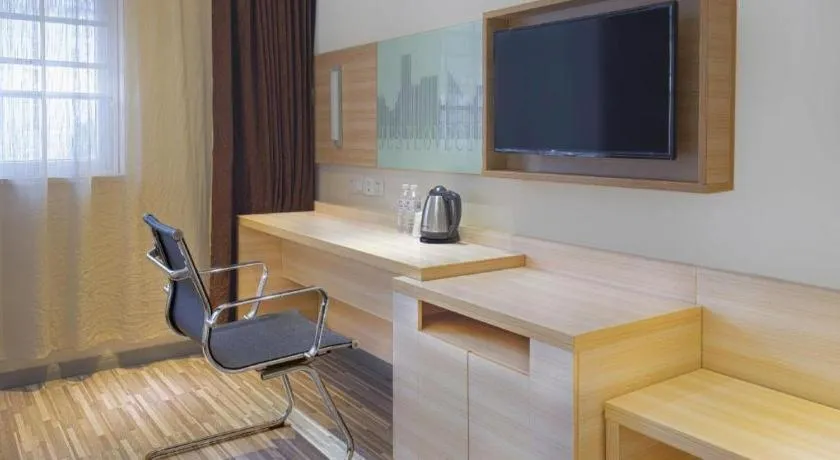 City Comfort Inn Wuhan Tianhe Airport Julong Avenue Metro Station