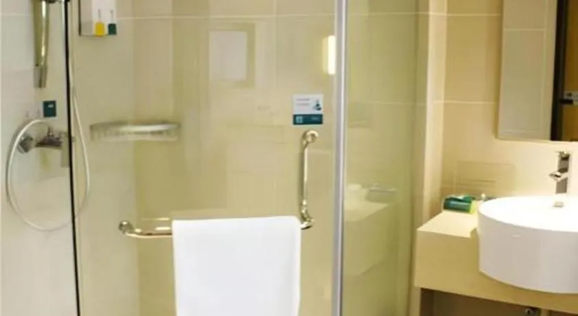 City Comfort Inn Wuhan Tianhe Airport Julong Avenue Metro Station