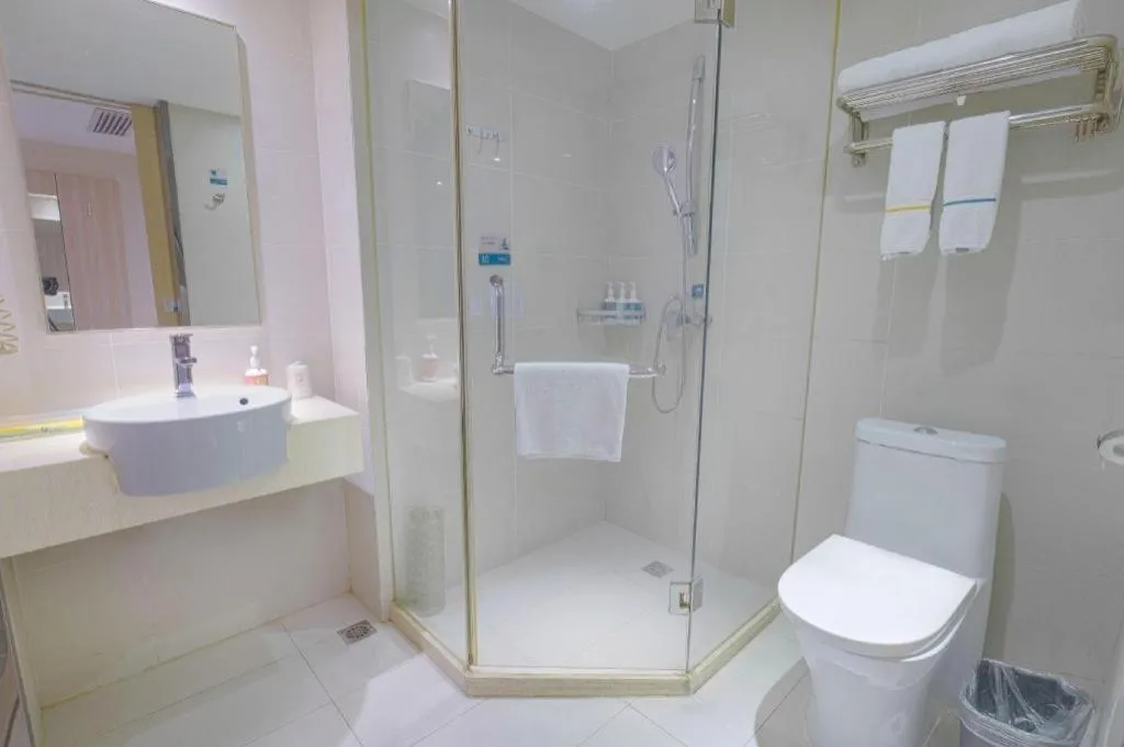City Comfort Inn Wuhan Tianhe Airport Julong Avenue Metro Station