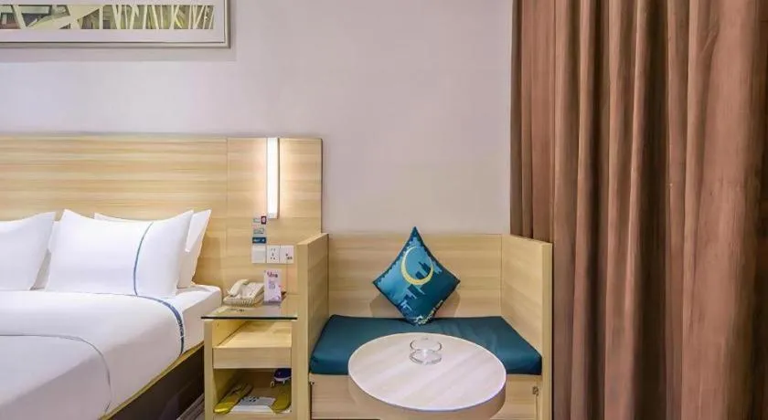 City Comfort Inn Wuhan Tianhe Airport Julong Avenue Metro Station