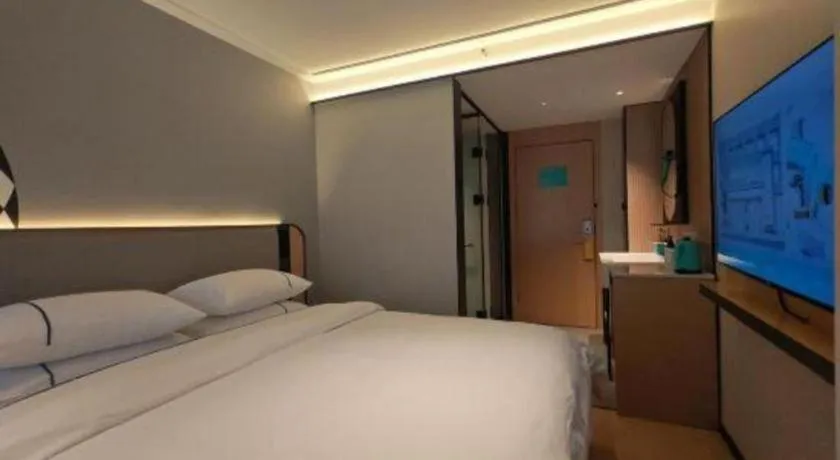 Bed in City Comfort Inn Guilin Xiangbi Mountain Park