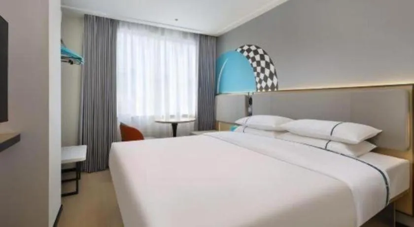 Bed in City Comfort Inn Guilin Xiangbi Mountain Park