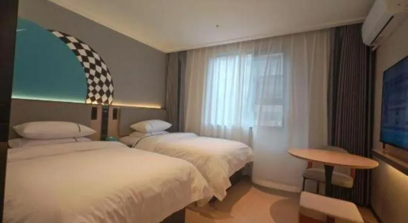 Bed in City Comfort Inn Guilin Xiangbi Mountain Park