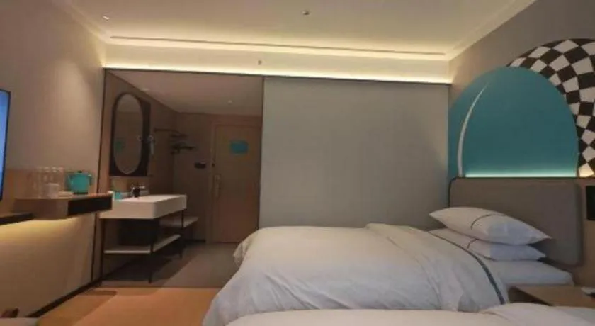 Bed in City Comfort Inn Guilin Xiangbi Mountain Park