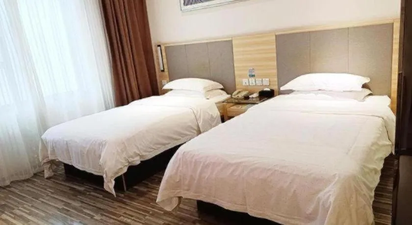 Bed in City Comfort Inn Guilin Xiangbi Mountain Park