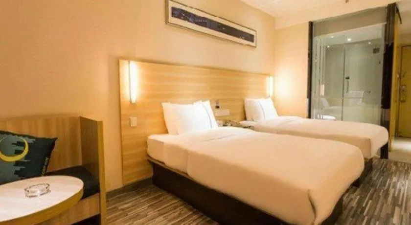 Bed in City Comfort Inn Nanning Dashatian Metro Station