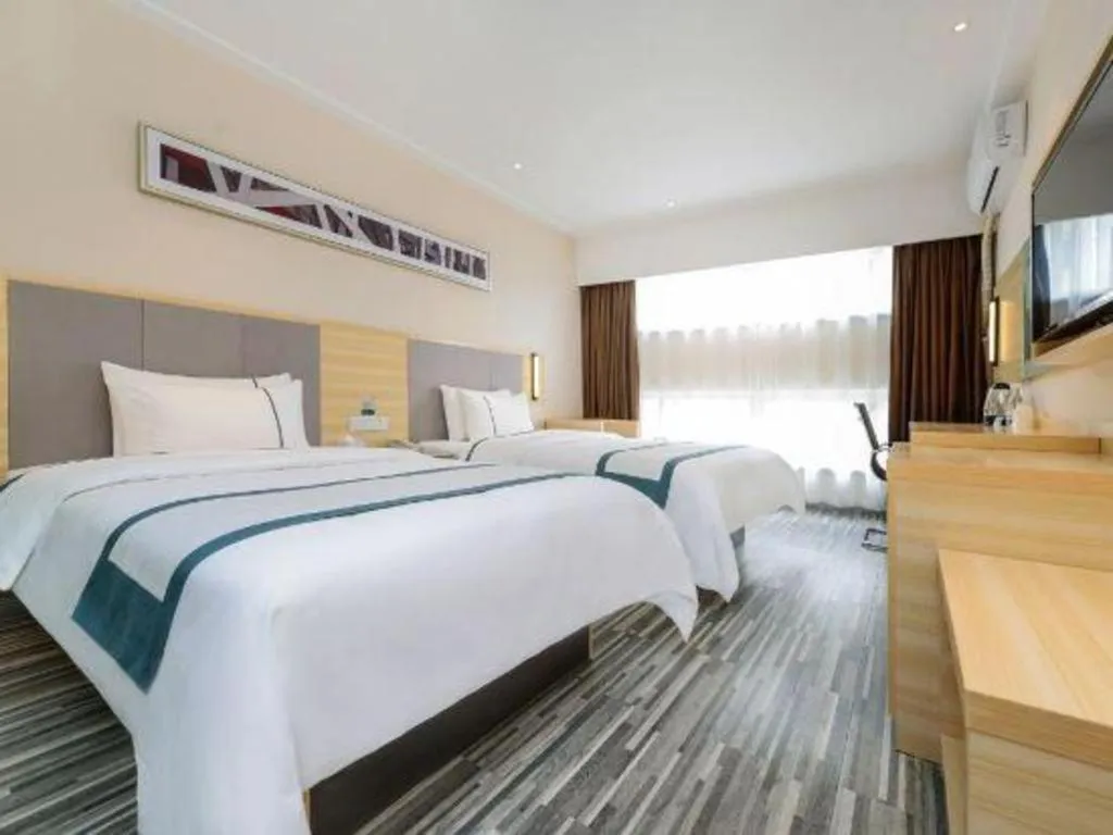 Bed in City Comfort Inn Guiyang Yan'an Middle Road Fountain Metro Station