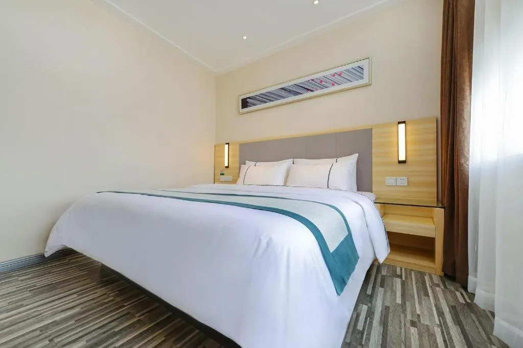 Bed in City Comfort Inn Guiyang Yan'an Middle Road Fountain Metro Station