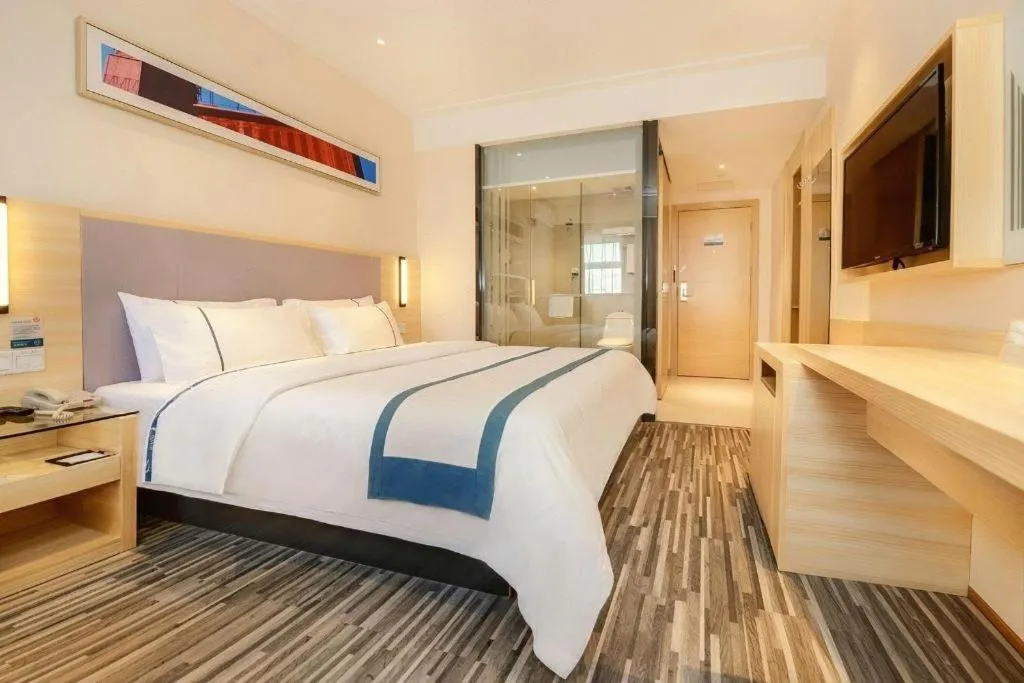 Bed in City Comfort Inn Guiyang Yan'an Middle Road Fountain Metro Station